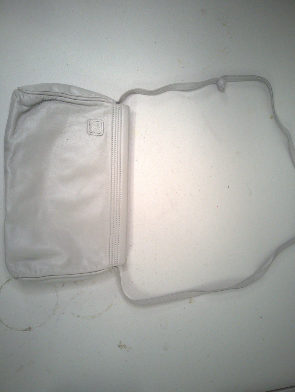 Vintage 1980s Anne Klein for Calderon White Leather Shoulder Bag Lion Logo